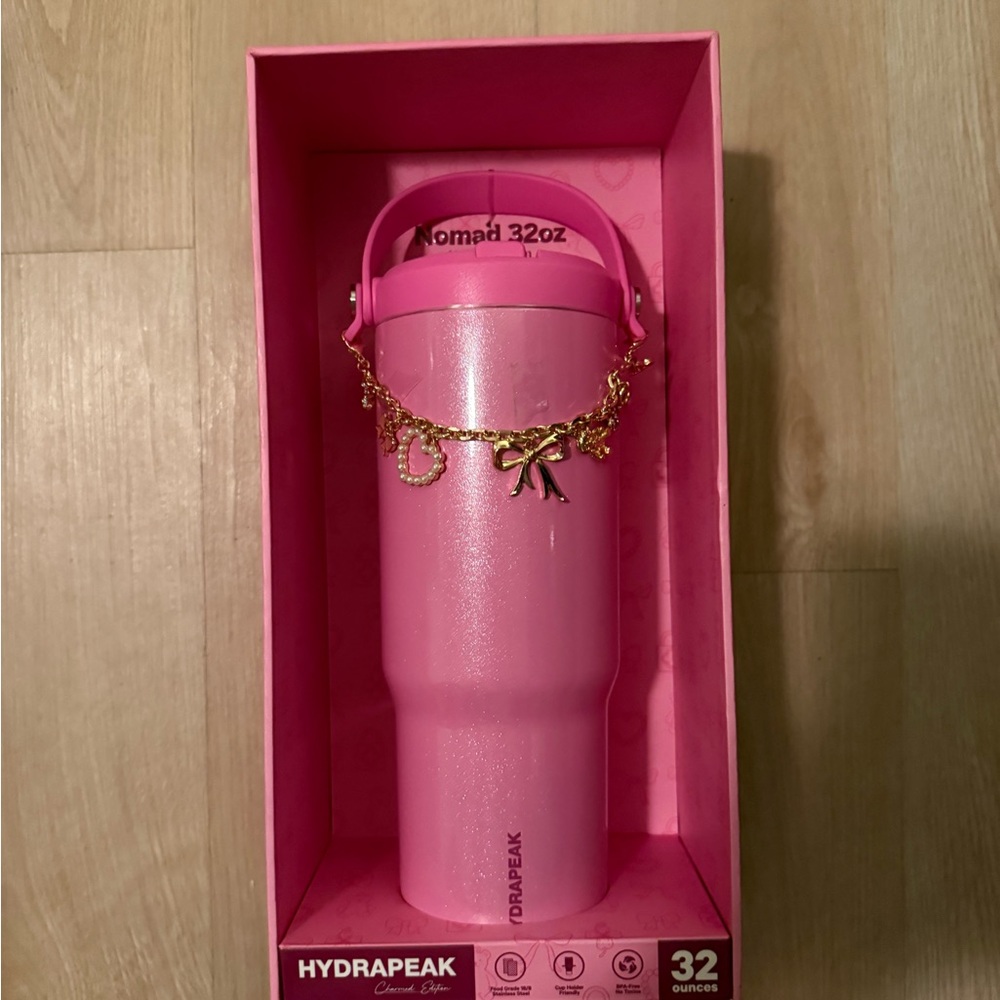 Hydrapeak Nomad 32OZ Hot Pink Limited Charmed Edition with Gold Charm